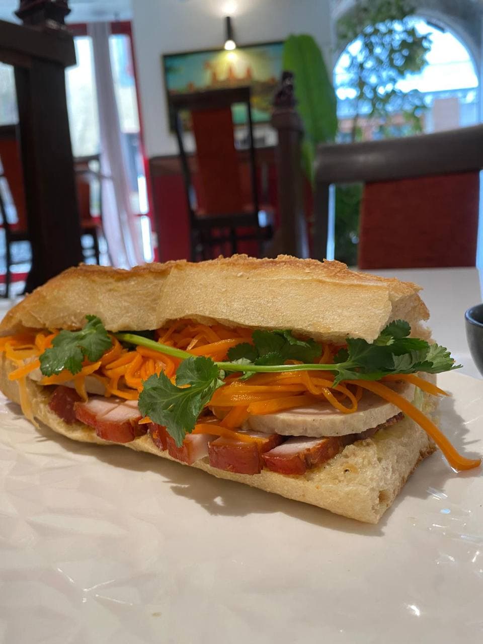 Bánh mì maison servi chez Ô Naga